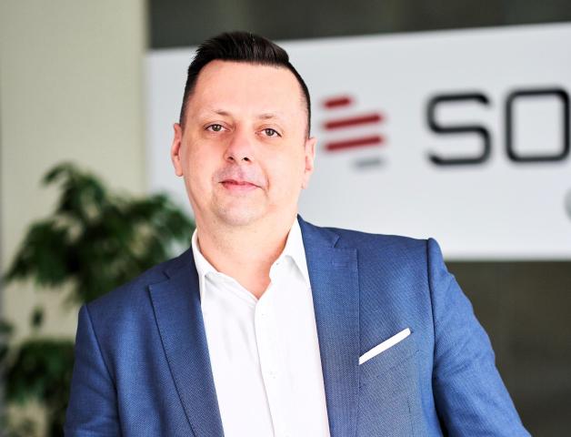 Niepewna przyszłość branży motoryzacyjnej w obliczu wojny celnej