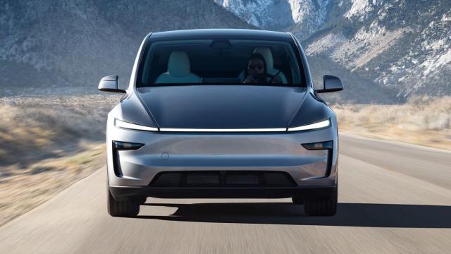 Tesla model Y w Europie. Jest jeden kraj, w którym sprzedaż rośnie